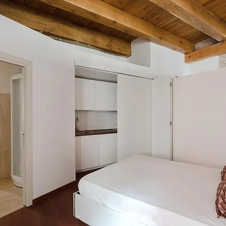 アパートホテル Torre Capranica ローマ