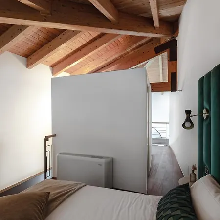 Torre Capranica Рим