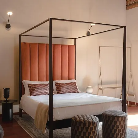 Ξενοδοχείο με διαμερίσματα Torre Capranica 4*