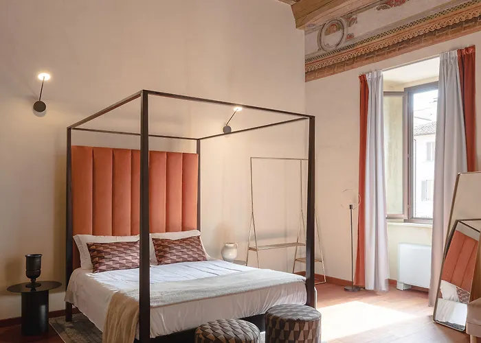 Torre Capranica 4* Rome