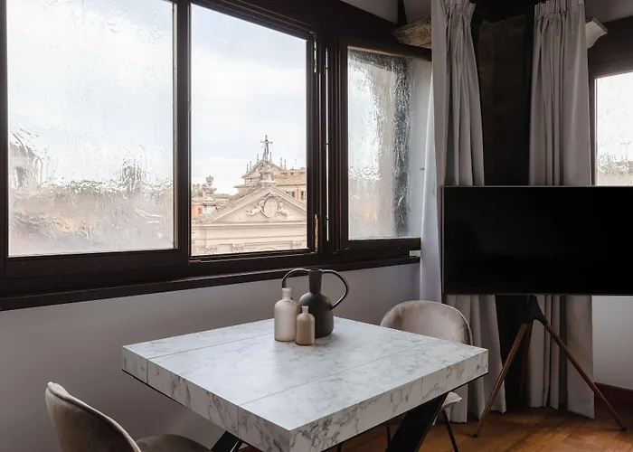 Torre Capranica 4* Rome